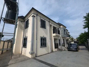 2bdrm Block of Flats in Oluyole for rent