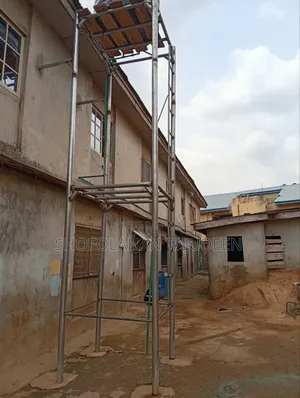 10bdrm Room & Parlour in Ifako-Ijaiye for sale
