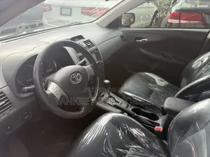 Toyota Corolla S Special Edition 4dr Sedan (1.8L 4cyl 4A) 2013 White