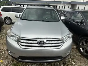 Toyota Highlander Limited 3.5l 4WD 2013 Silver