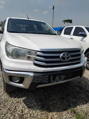 Toyota Hilux Revo Double Cab Petrol 2.7 RWD 2020 White