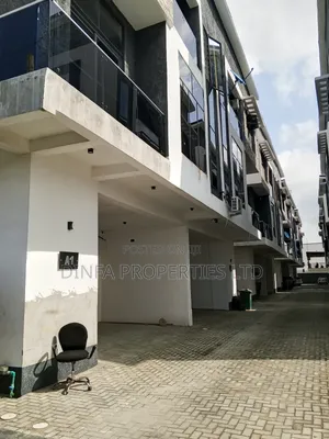 5bdrm Duplex in General Paint, Ado / Ajah for rent