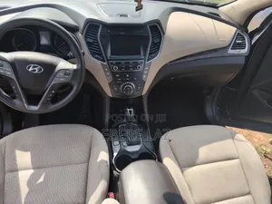 Hyundai Santa Fe 2017 Black