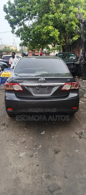 Toyota Corolla LE 4dr Sedan (1.8L 4cyl 4A) 2010 Gray