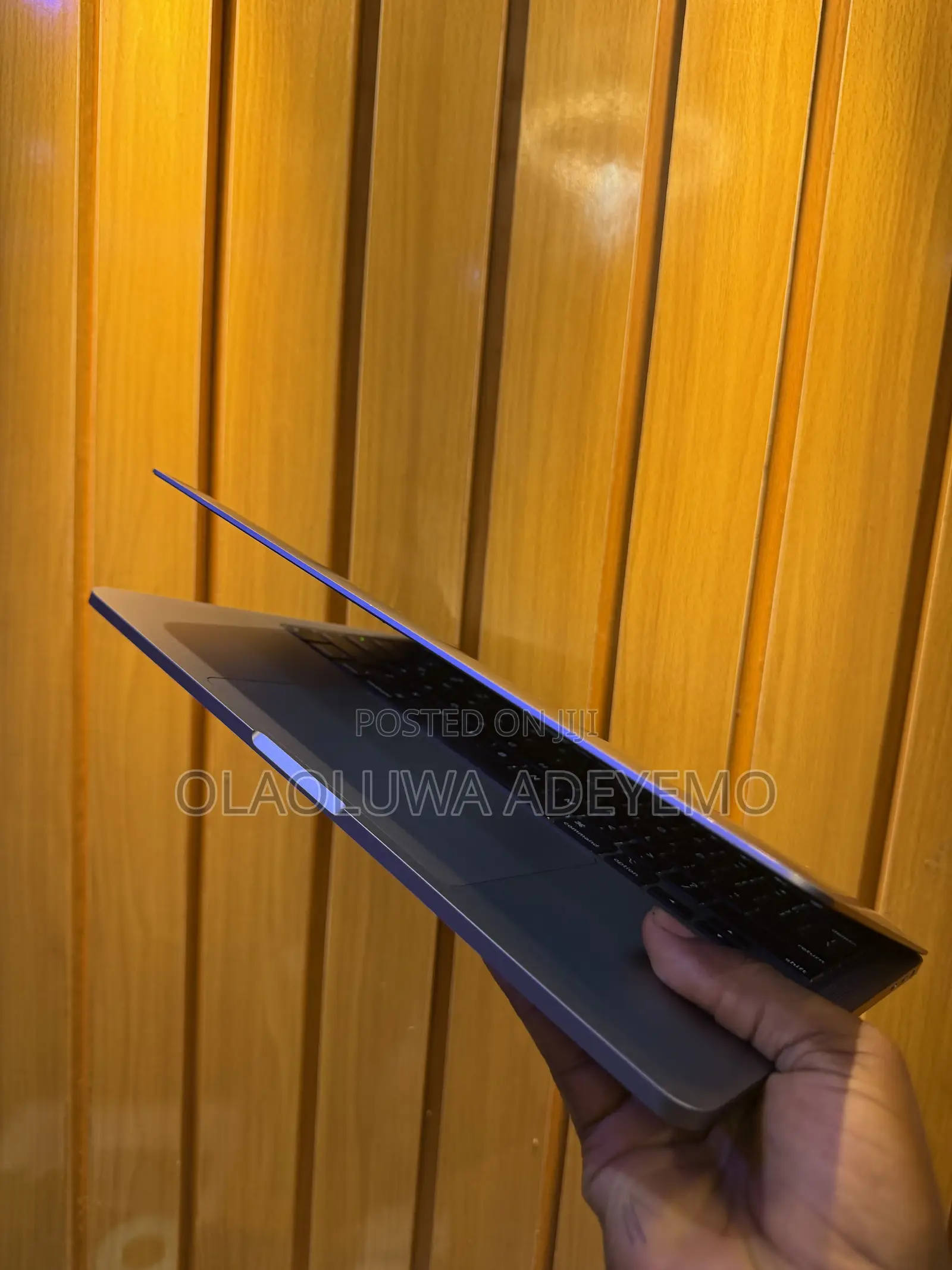 Laptop Apple MacBook Pro 2020 16GB Intel Core i5 SSD 1T