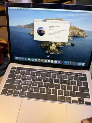 Laptop Apple MacBook Pro 2020 16GB Intel Core i5 SSD 1T