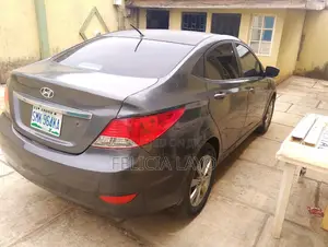 Hyundai Accent SE 2013 Gray