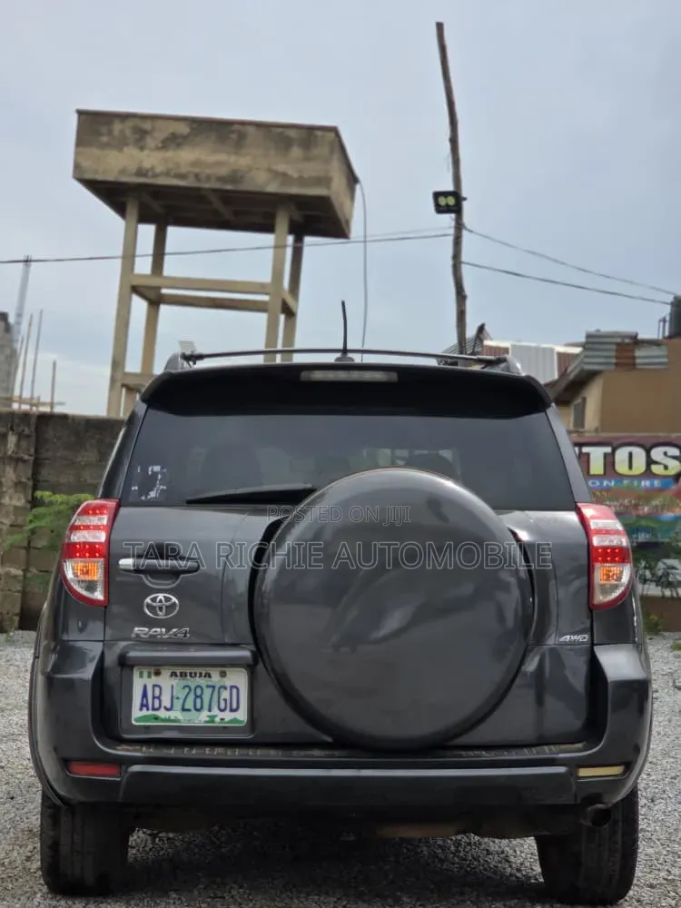 Toyota RAV4 2012 Gray