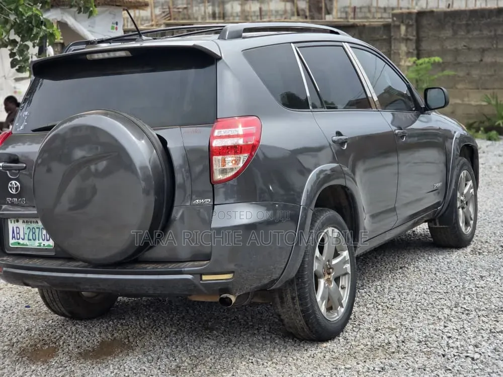 Toyota RAV4 2012 Gray