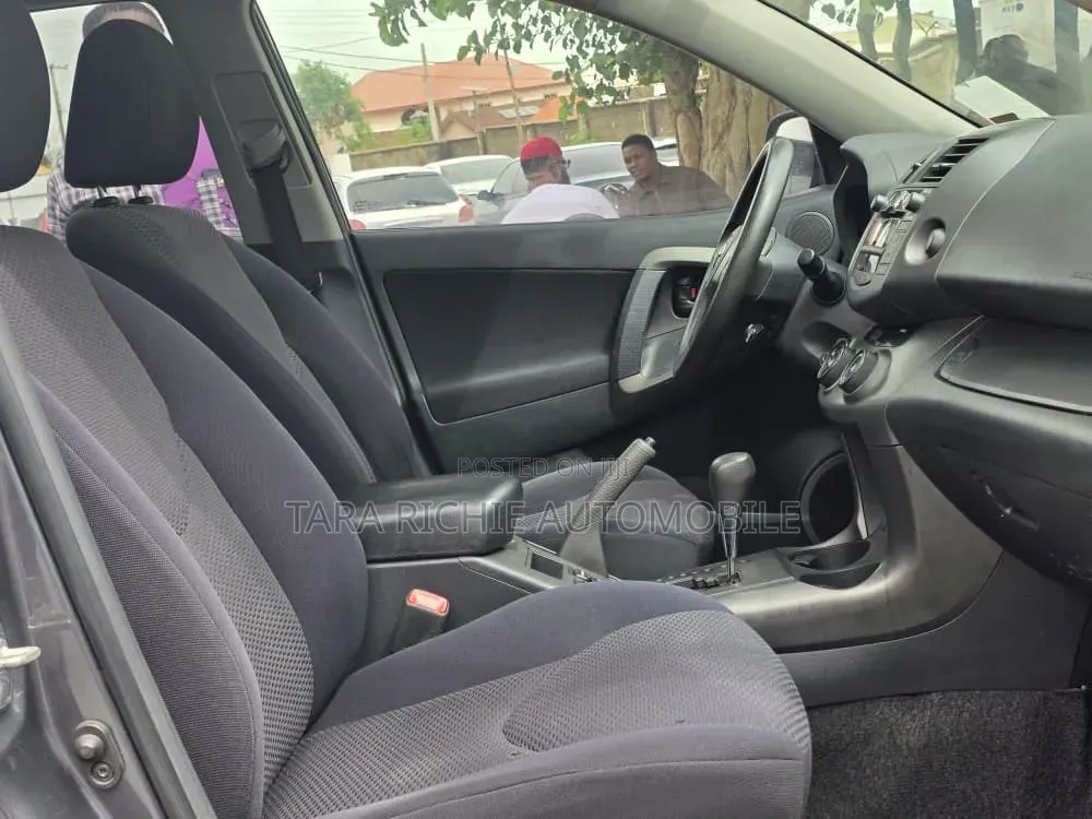 Toyota RAV4 2012 Gray