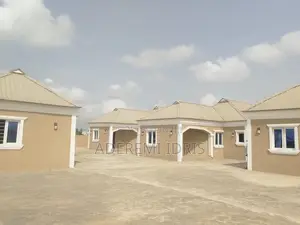 2bdrm Block of Flats in Adesan Estate, Obafemi-Owode for rent