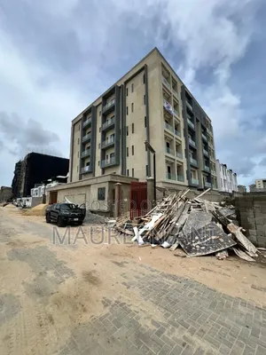 1bdrm Apartment in Lekki Phase 1 for sale