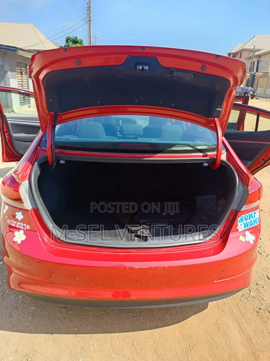 Hyundai Elantra 2014 Red