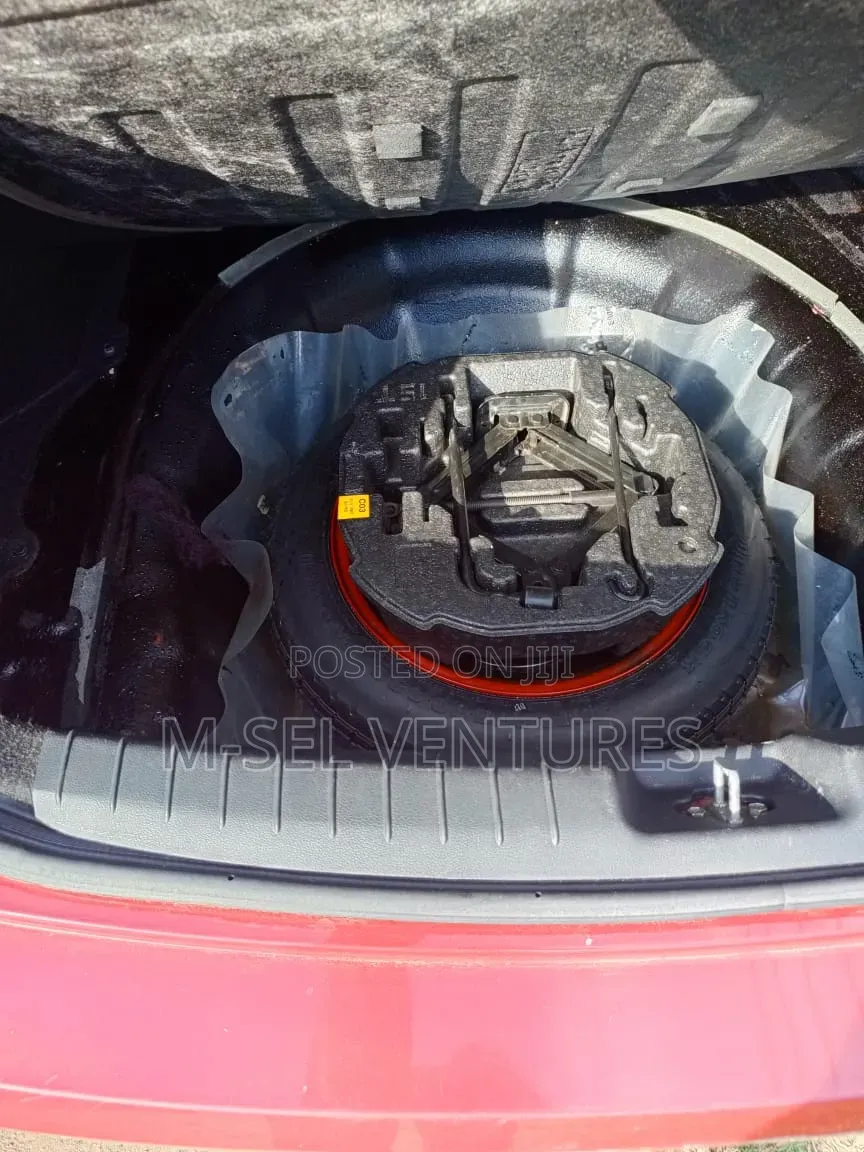 Hyundai Elantra 2014 Red