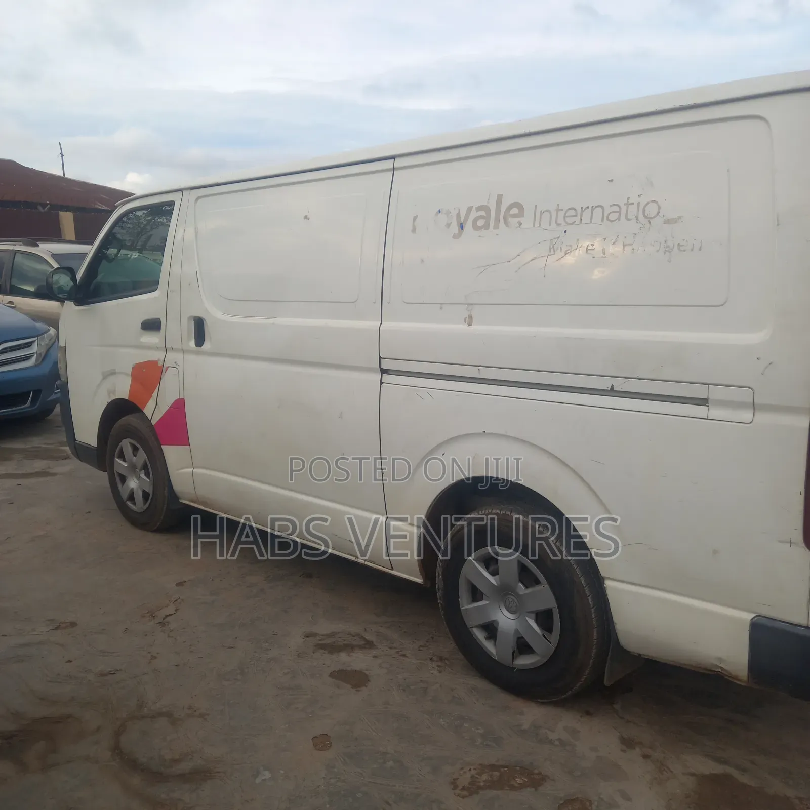 Toyota HiAce 2006 White