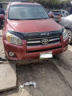Toyota RAV4 2010 Red