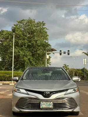 Toyota Camry 2020 Silver