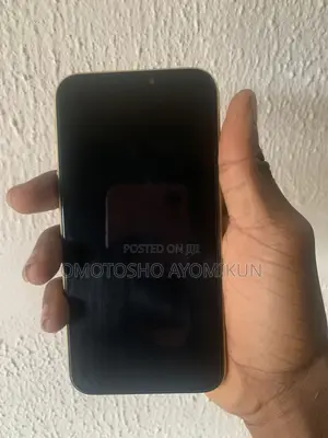 Apple iPhone 11 64 GB Yellow