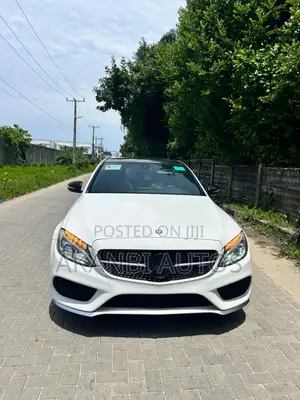 Mercedes-Benz C43 4Matic Sedan AWD (3.0L V6 9AM) 2017 White