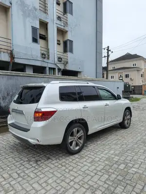 Toyota Highlander 2011 White