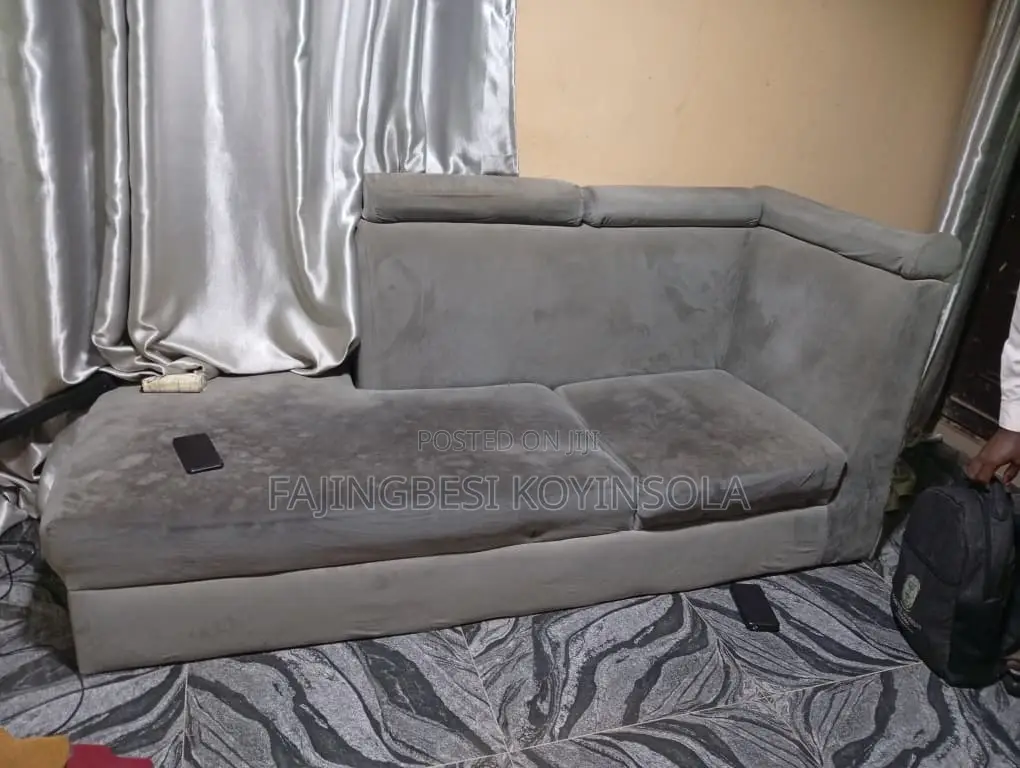 3-Sitter Couch