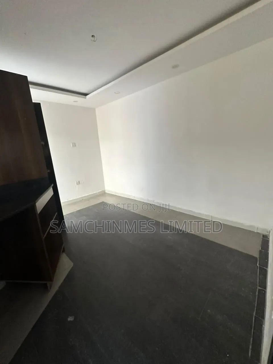 1bdrm Apartment in Lekki Phase 1 for rent