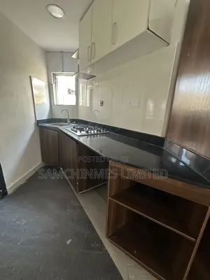 1bdrm Apartment in Lekki Phase 1 for rent