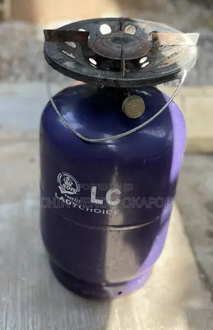Gas Cylinder + Burner Cooker – Neatly Used