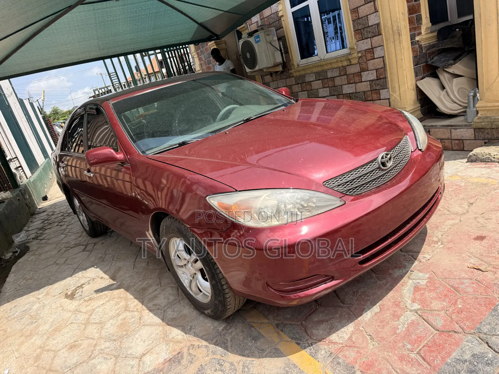 Toyota Camry LE 4dr Sedan (2.4L 4cyl 5M) 2004 Red