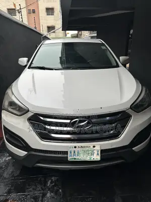 Hyundai Santa Fe 2013 White