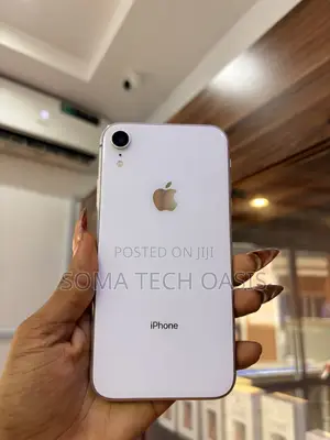 Apple iPhone 11 64 GB White
