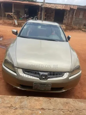 Honda Accord 2005 Gold