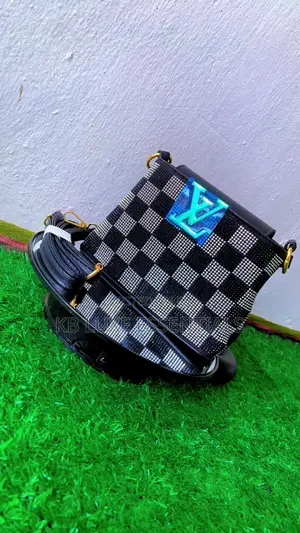 Classy Chic Bags for Outings