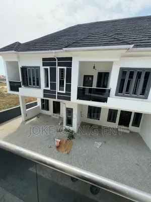 4bdrm Townhouse/Terrace in Royal Pine Estate, Lafiaji for sale