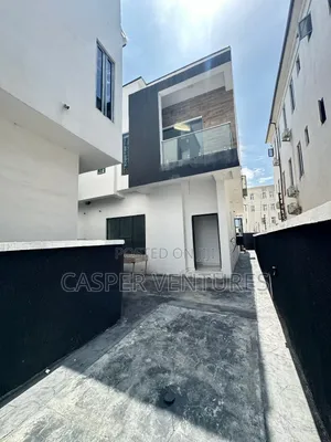 4bdrm Duplex in Vgc for sale
