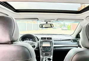 Toyota Camry SE 4dr Sedan (2.5L 4cyl 6A) 2016 Blue