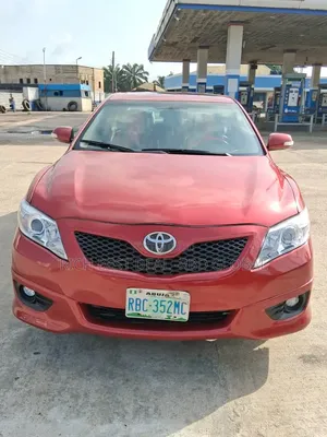Toyota Camry SE 4dr Sedan (2.5L 4cyl 6AM) 2010 Red