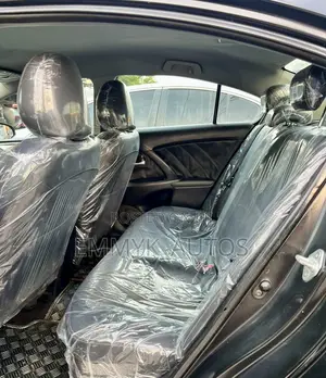 Toyota Avensis 2016 Black