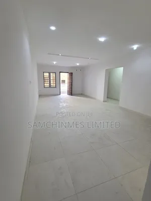 2bdrm Apartment in Lekki Phase 1 for rent