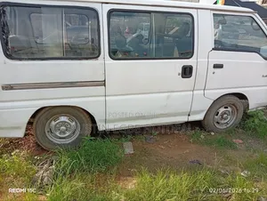 Mitsubishi L300 2004 White