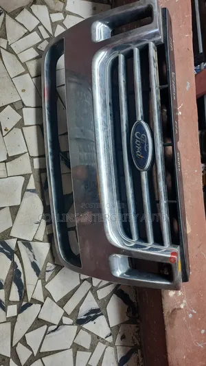 Front Grill Ford Explorer 2010