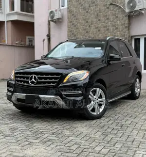 Mercedes-Benz M Class ML350 4MATIC 4dr SUV AWD (3.5L 6cyl 7A) 2014