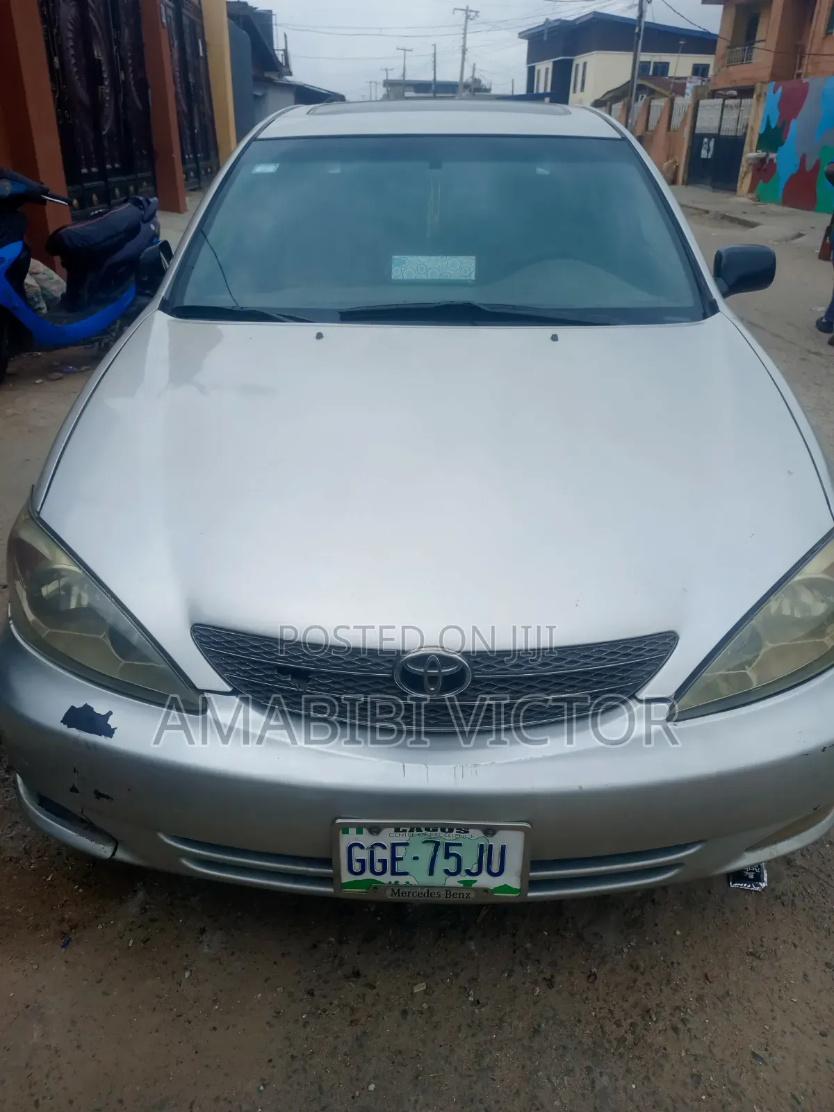 Toyota Camry XLE 4dr Sedan (2.4L 4cyl 4A) 2004 Silver