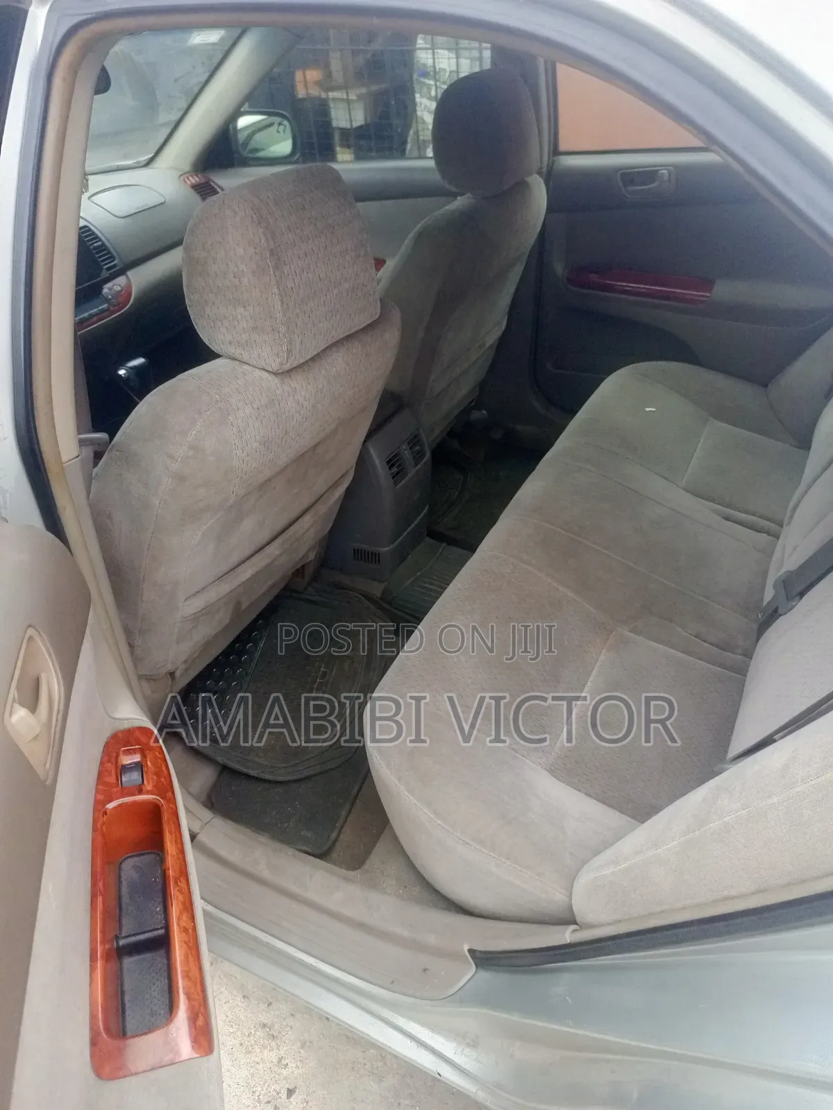 Toyota Camry XLE 4dr Sedan (2.4L 4cyl 4A) 2004 Silver