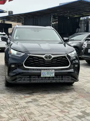 Toyota Highlander XLE 2021 Black