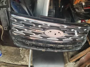 Front Grill Ford Explorer 2017