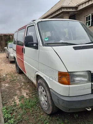 Volkswagen Transporter 1991 White