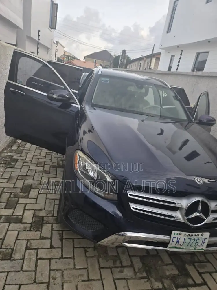 Mercedes-Benz GLC-Class 2018 Blue