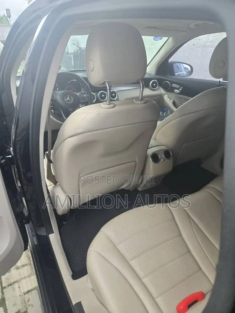 Mercedes-Benz GLC-Class 2018 Blue