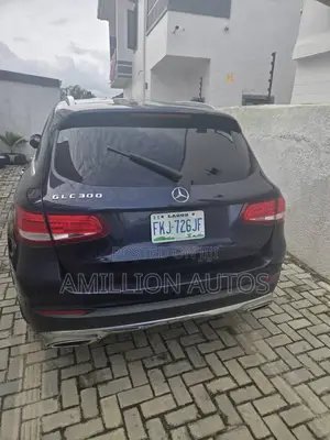 Mercedes-Benz GLC-Class 2018 Blue